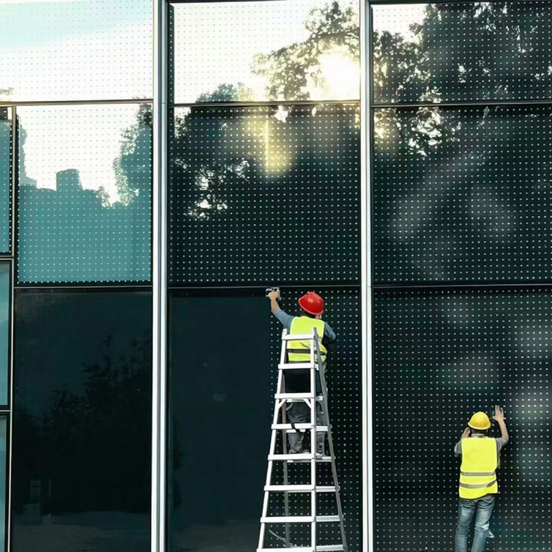 Muestra de vidrio procesado con láser